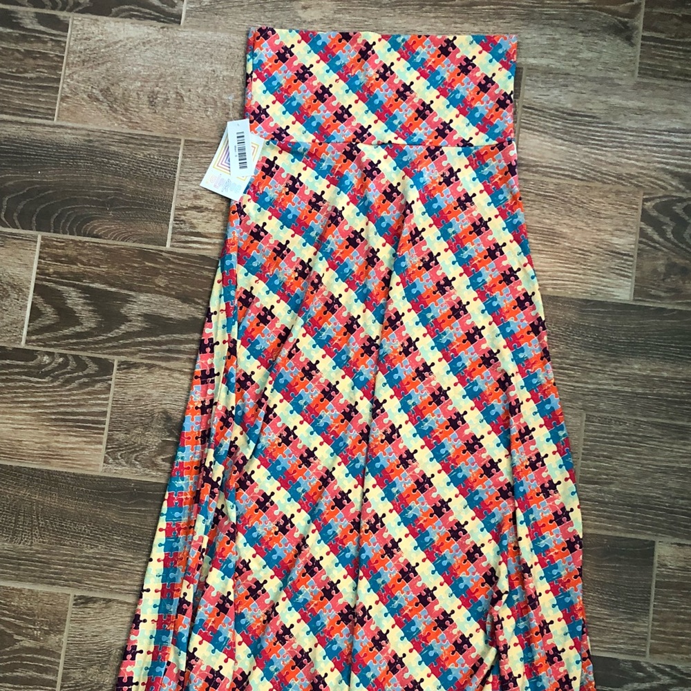 LuLaRoe Maxi Skirt, NWT Size S, Puzzle Pieces!